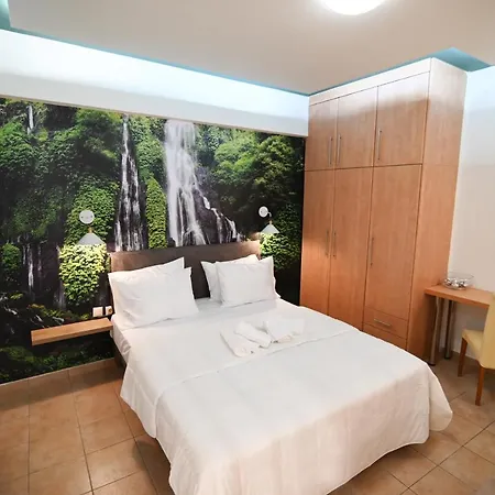 The Whole Packet C3 Center With Parking لاريسا