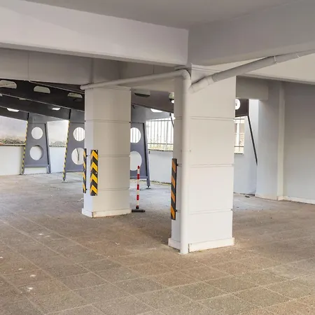 The Whole Packet C3 Center With Parking *