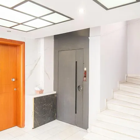 The Whole Packet C3 Center With Parking * لاريسا