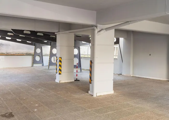 The Whole Packet C3 Center With Parking *